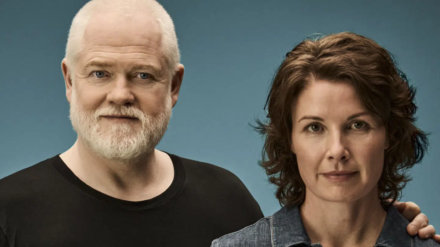Charlotte og Esben Dalgaard har skrevet en bog om deres krise, mens de står midt i den.