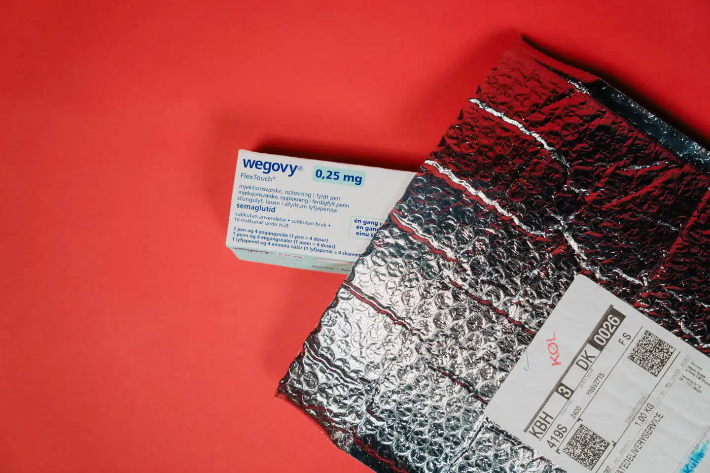 Via en britisk hjemmeside tog det kun få minutter for en Berlingske-journalist at få udskrevet Novo Nordisks eftertragtede fedmemedicin, Wegovy. At journalisten oplyste, at hun er normalvægtig og tidligere har haft en spiseforstyrrelse, gjorde tilsyneladende ingen forskel.