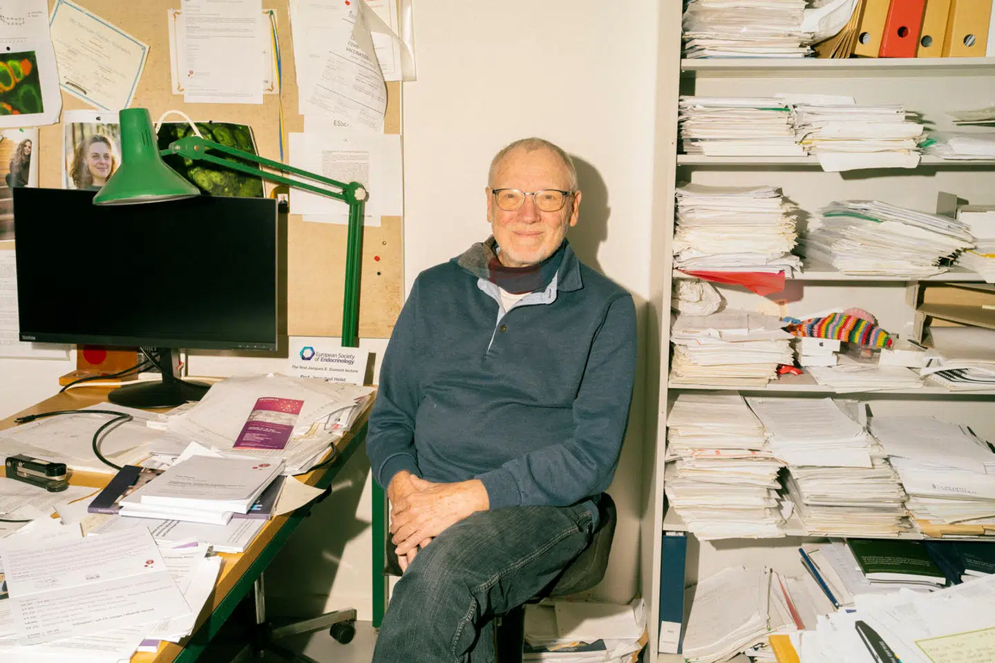 Professor Jens Juul Holst har viet et helt forskerliv til at undersøge det tarmhormon, som har gjort Novo Nordisk og konkurrenten Eli Lilly til verdens to mest værdifulde medicinalselskaber. Hans indsats er blevet hædret et utal af gange, men nu vil den amerikanske forsker Svetlana Mojsov også have del i æren.