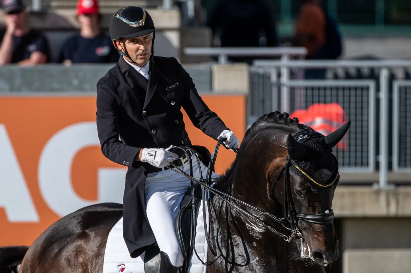 Andreas Helgstrand har været i søgelyset, efter at en TV 2-dokumentar afslørede voldsomme træningsmetoder på hans stutteri.
