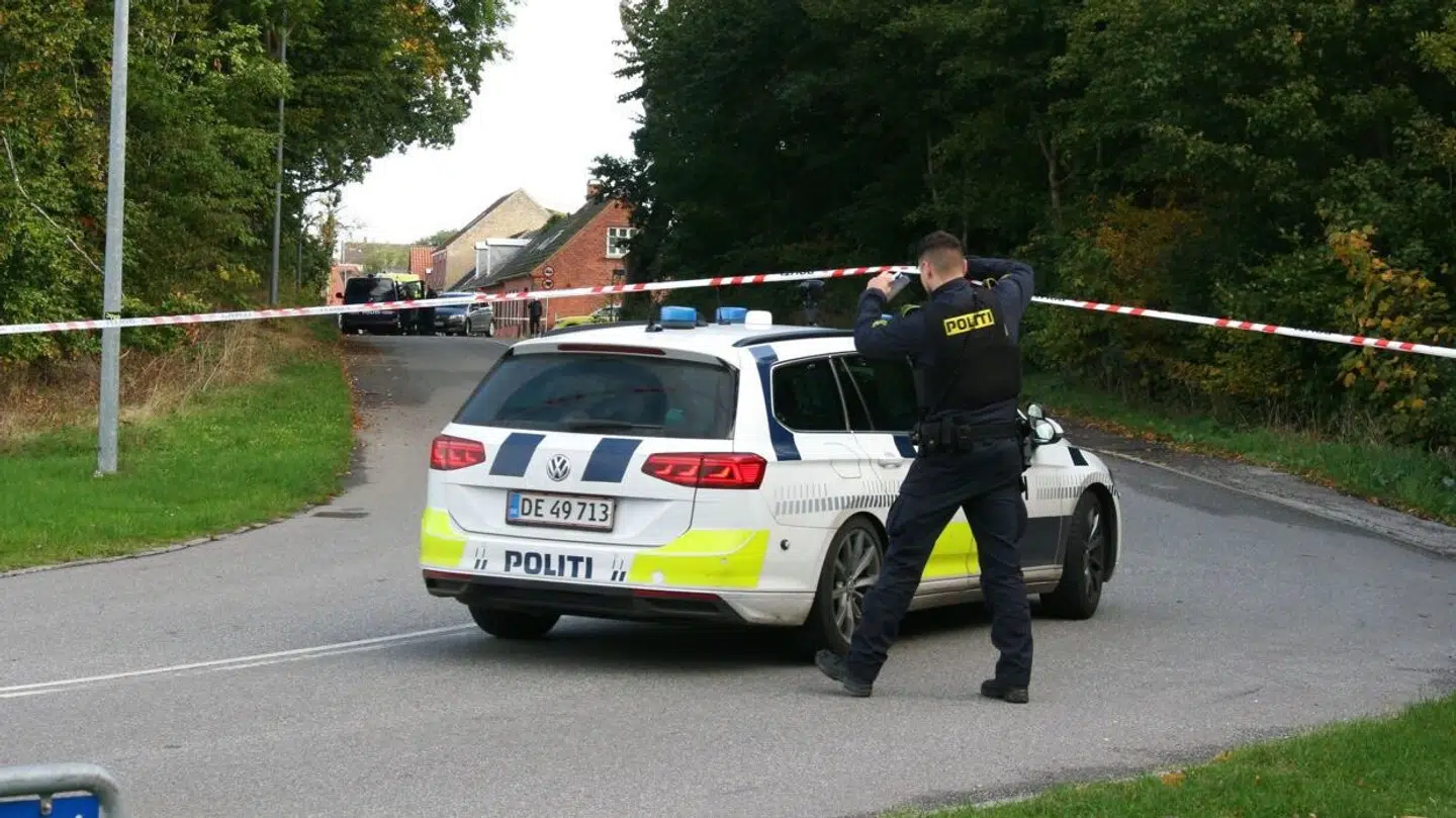 I forbindelse med drabet afspærrede politiet området omkring gerningsstedet.
