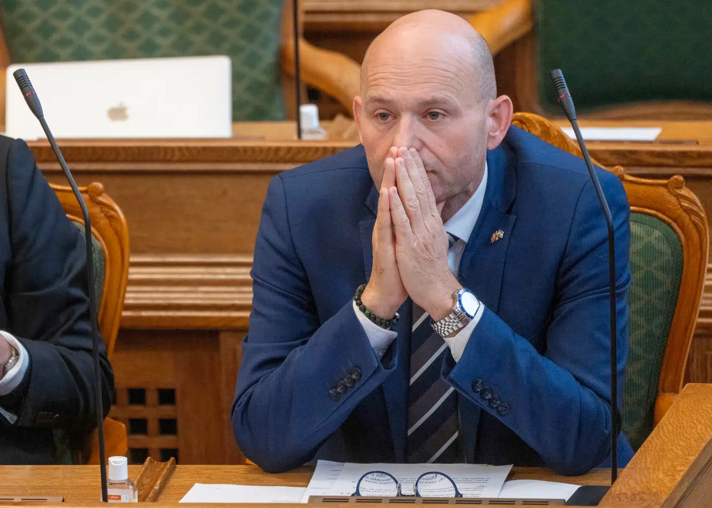 De Konservatives formand, Søren Pape Poulsen, stod til markant fremgang ved folketingsvalget i 2022. Men så gik det hele galt. En af de største fejl var at gå til valg på at afskaffe topskatten, har både han selv, kommentatorer og politiske kolleger vurderet.