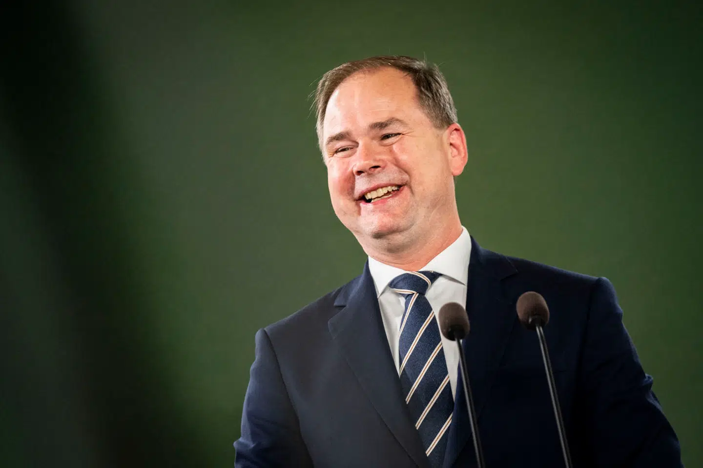 Finansminister Nicolai Wammen (S) kan være glad, for han har lige lavet en bred finanslovsaftale og leget julemand for 82 millioner kroner.