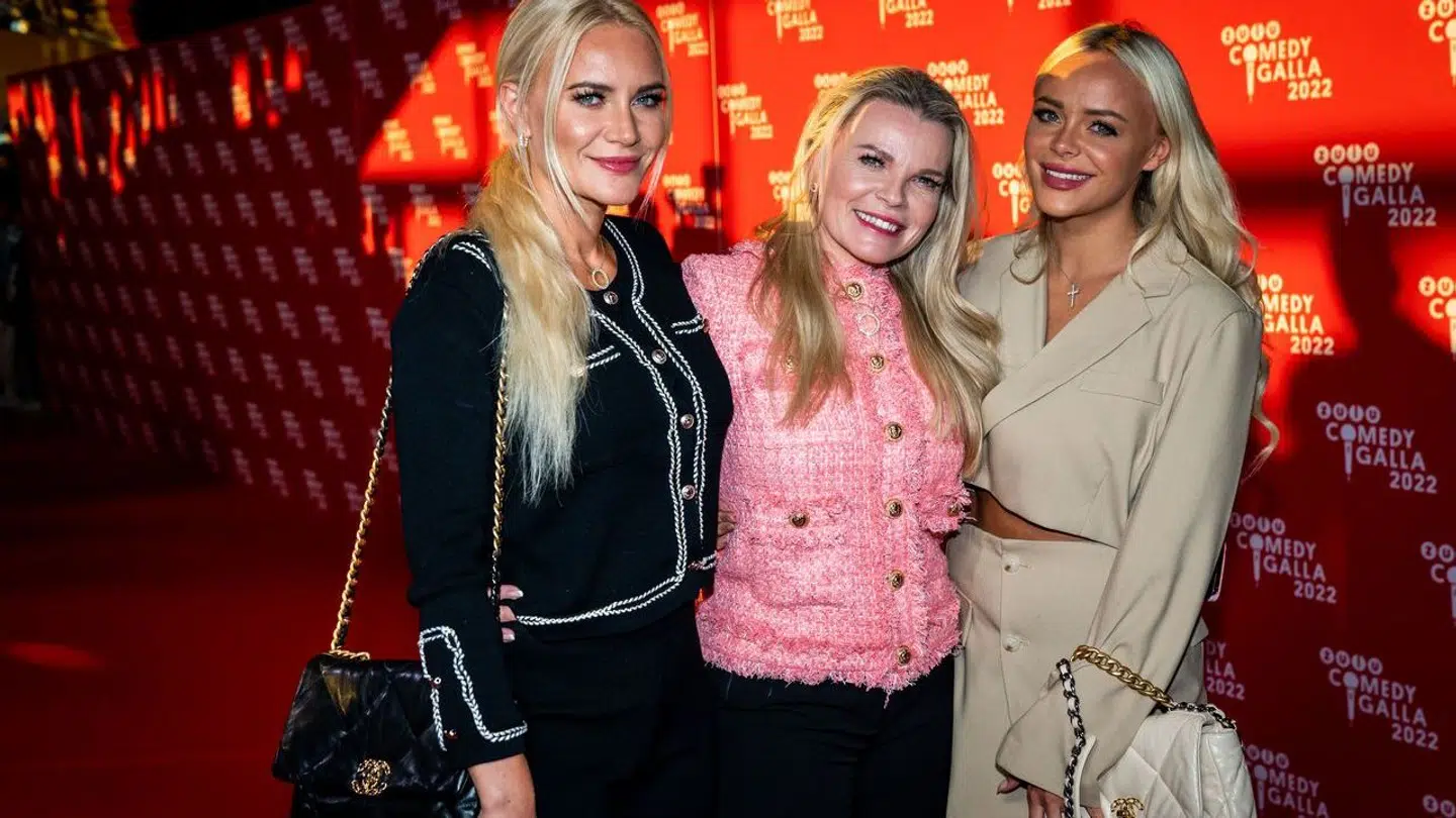 Katerina Pitzner (I midten, red.) med sine to døtre Thalia og Elvira til sidste års Zulu Comedy Galla.