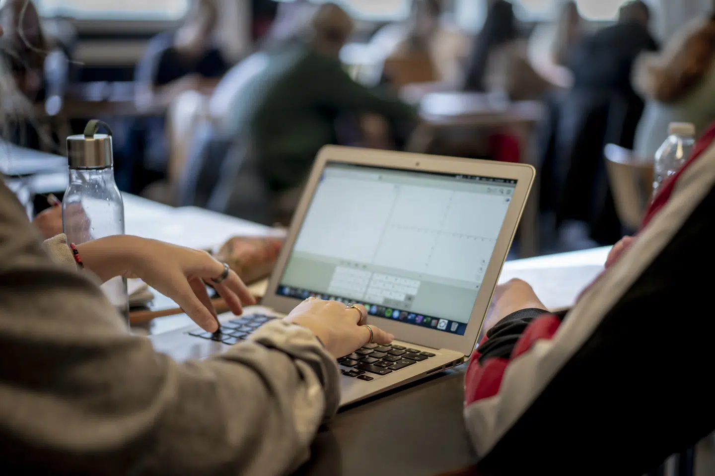 Gymnasieelever flere steder i landet har nedlagt undervisningen tirsdag. (Arkivfoto).