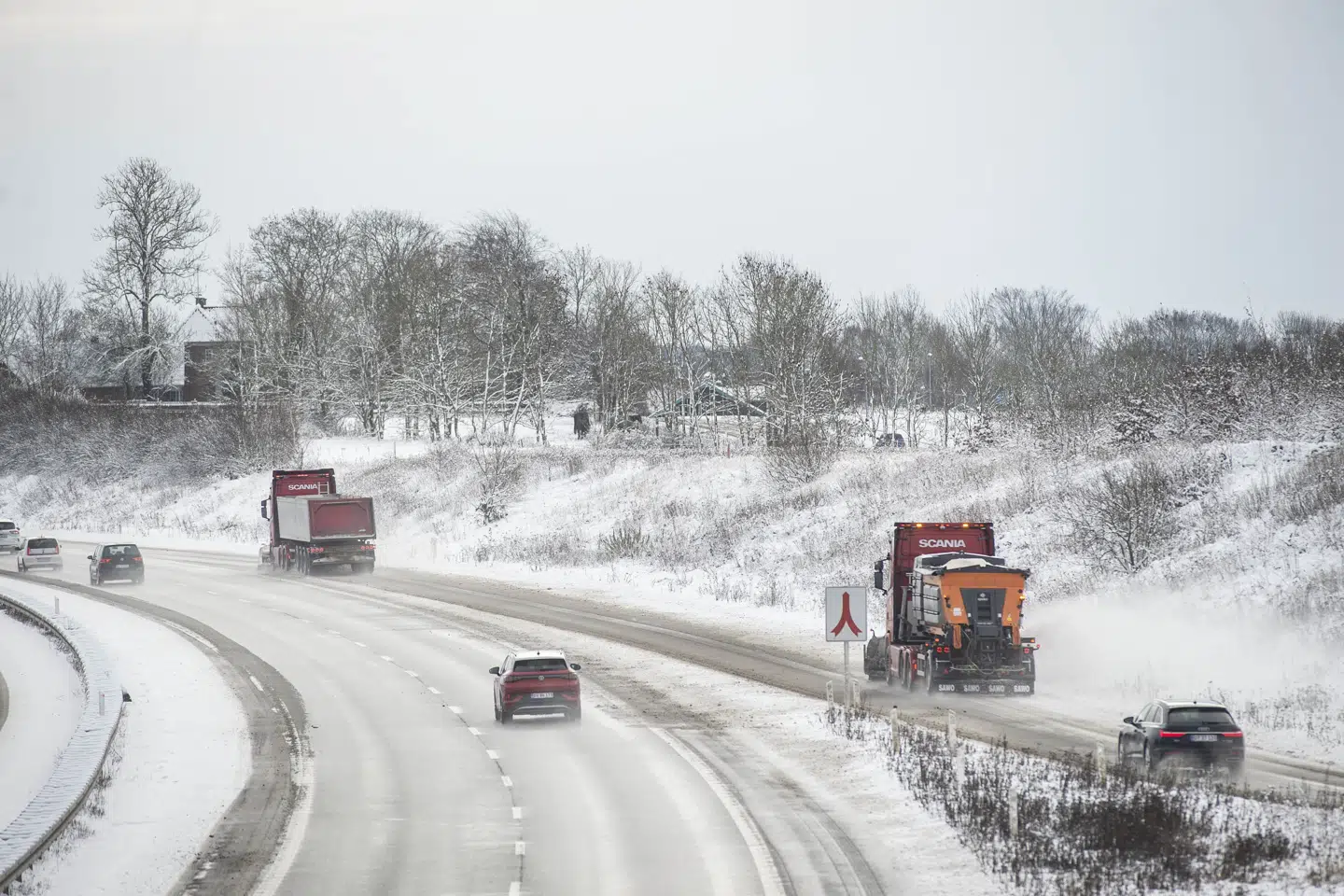 Sneen, der står til at dale ned over landet onsdag, vil formentlig aftage flere steder i løbet af eftermiddagen og aftentimerne og stedvis gå over i regn. (Arkivfoto).