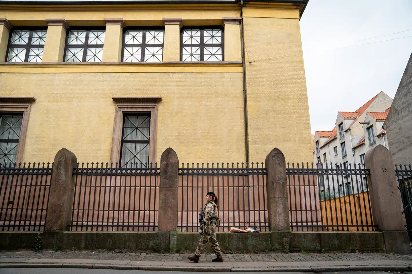 Forsvaret i gaderne omkring Synagogen i Krystalgade i København tirsdag den 3. november 2020. Foto: Liselotte Sabroe, Scanpix