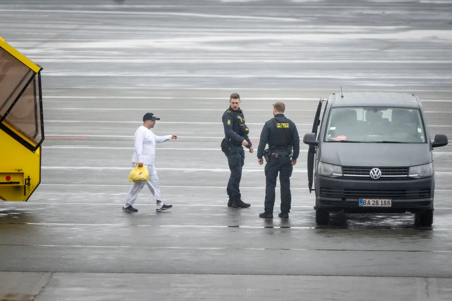 Manden, vi har ventet på i otte år, er landet. Sanjay Shah ankom onsdag til Kastrup Lufthavn fra Dubai.