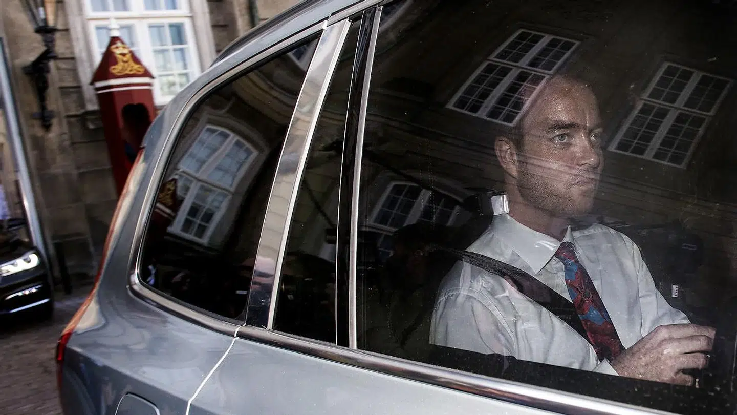 Esben Lunde Larsen forlader Amalienborg. Ministerrokade torsdag den 2 maj 2018