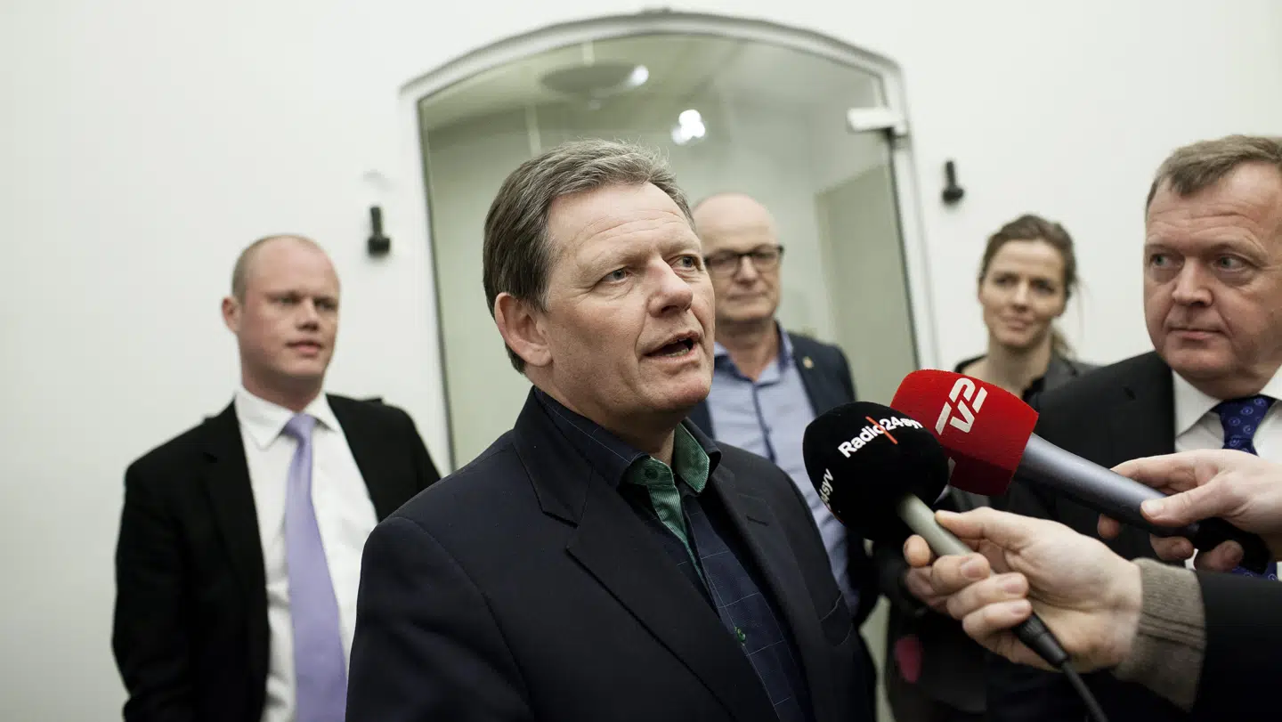 De borgerlige partier kræver undersøgt, om det er muligt at hindre vandrende arbejdstagere i at få adgang til danske velfærdsydelser. Men det er stort set umuligt, mener flere topjurister.