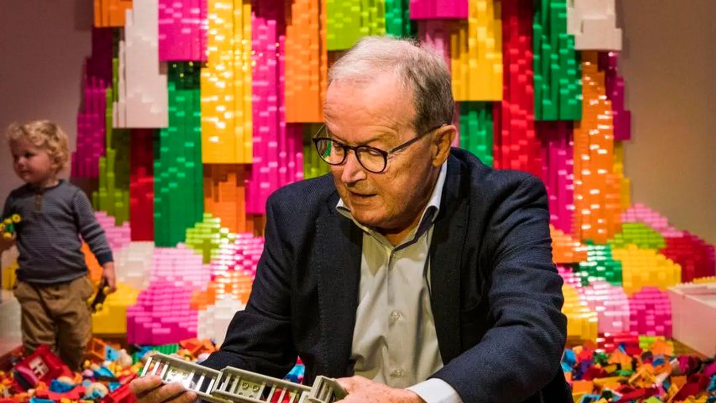 Kjeld Kirk Kristiansen delte LEGO med sin søster. Han fik virksomheden. Hun blev købt ud.