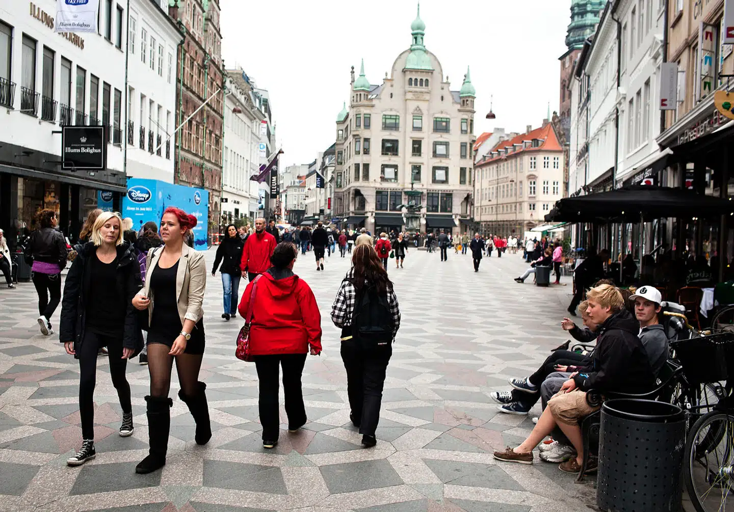 Flere og flere danskere har overtaget risikoen for, at deres pensionsindkomst kan falde. Spørgsmålet er, om de også er klar over det.