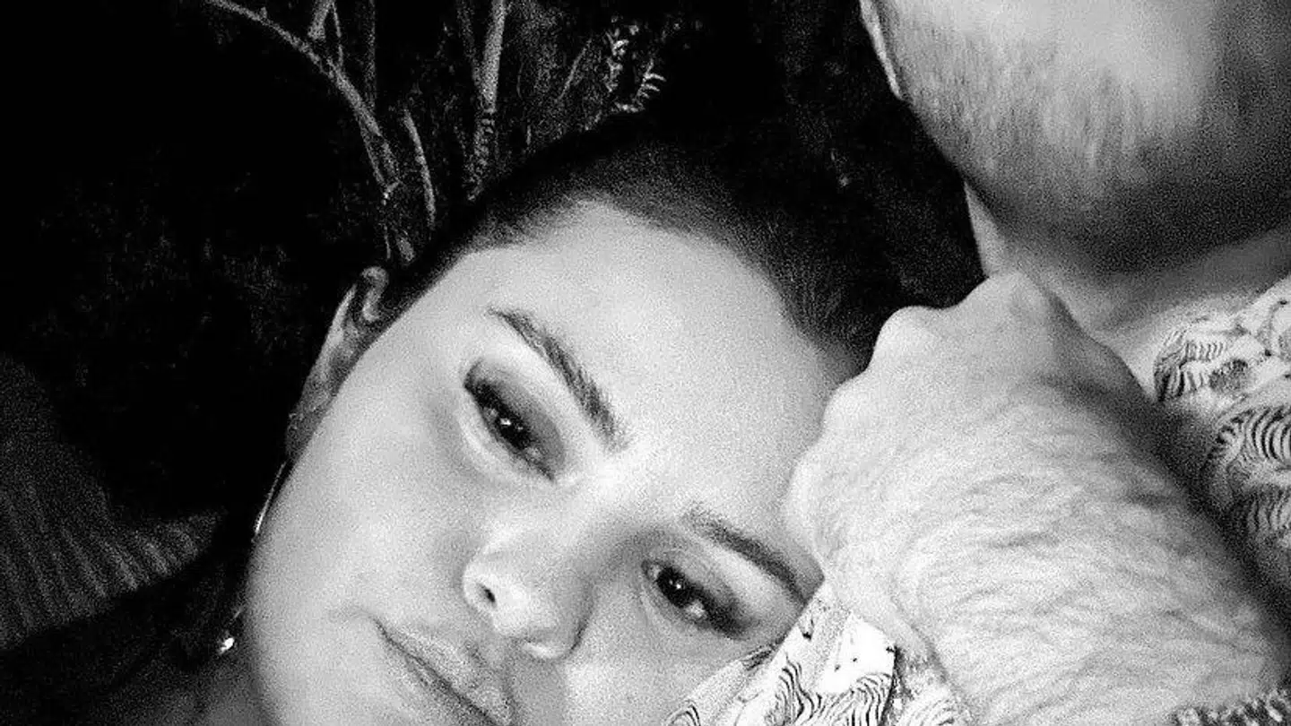På Instagram har Selena Gomez delt to billeder blandt andet det her.
