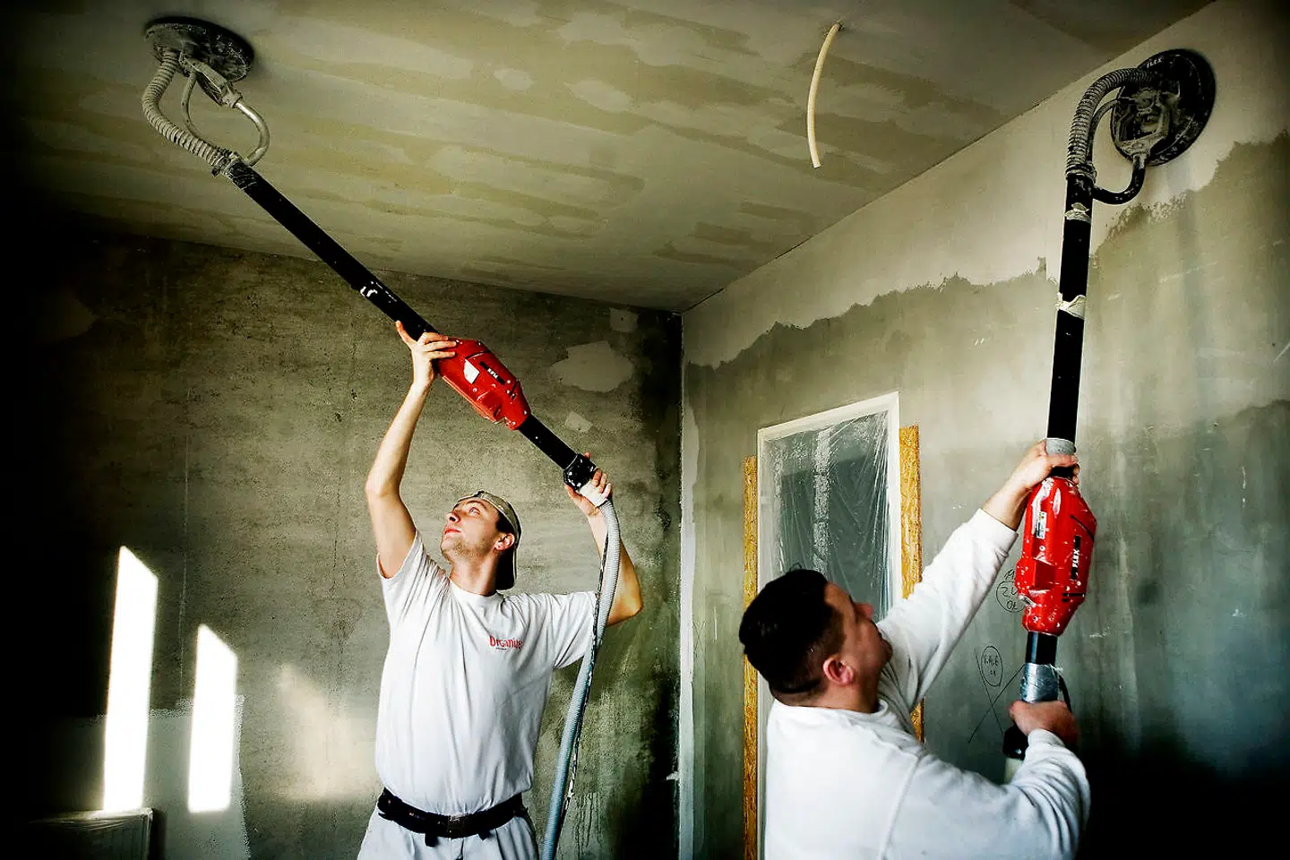 Der er fuld tryk på byggeriet og beskæftigelsen er rekordhøj. Nu mener Arbejderbevægelsens Erhvervsråd, at regeringen skal overveje at stoppe med håndværkerfradraget i forbindelse med finansloven for næste år.