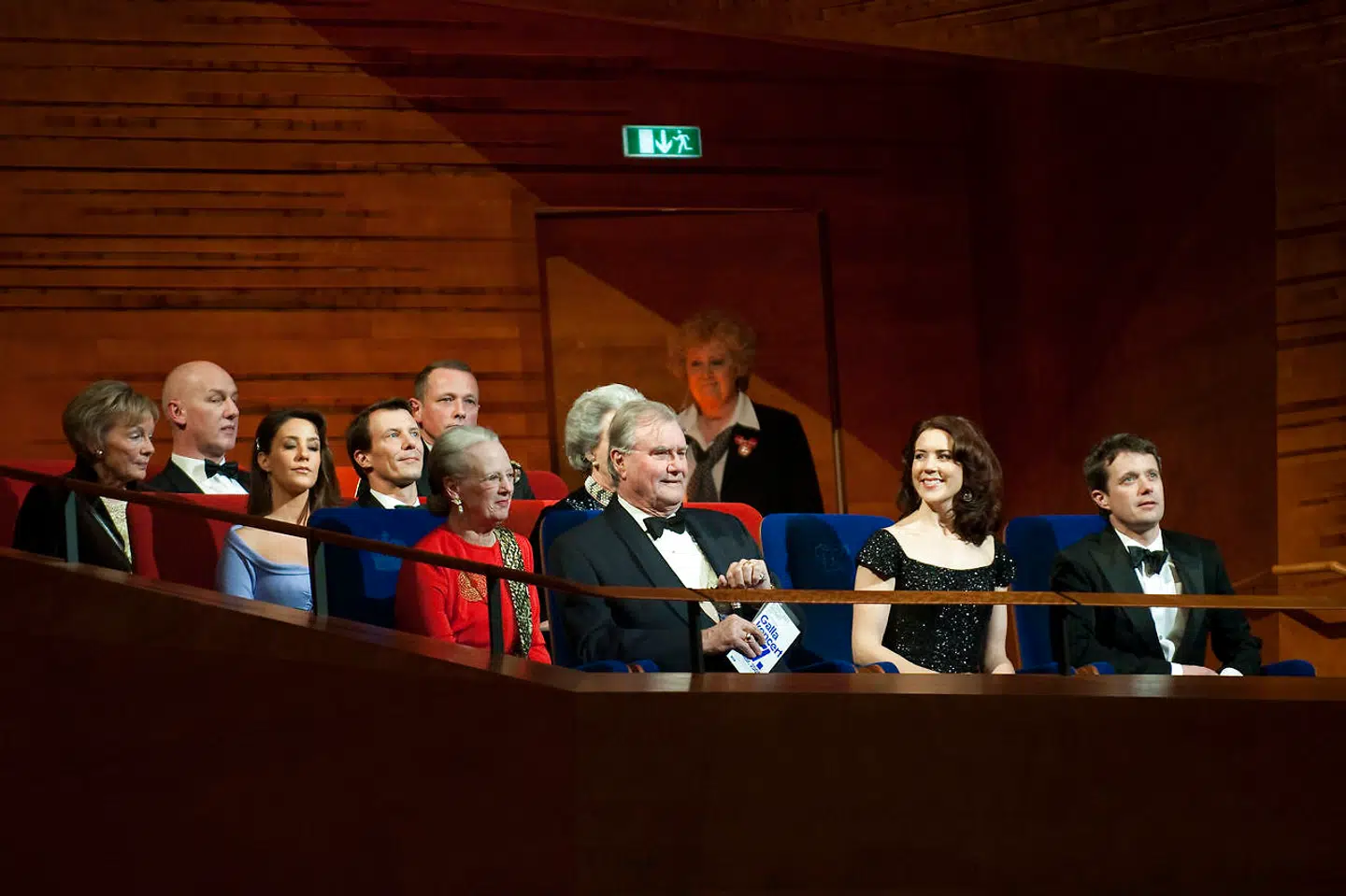 Den kongelige familie på plads i koncertsalen ved indvielseskoncerten 17. januar 2009.