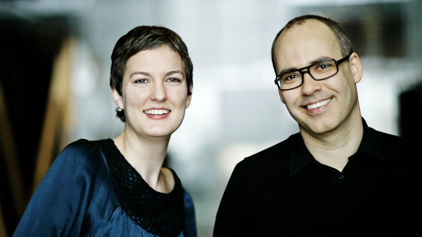 De nu tidligere værtskolleger på Skønlitteratur på P1 Nanna Mogensen og Klaus Rothstein. Efter ti år som vært stopper Klaus Rothstein.