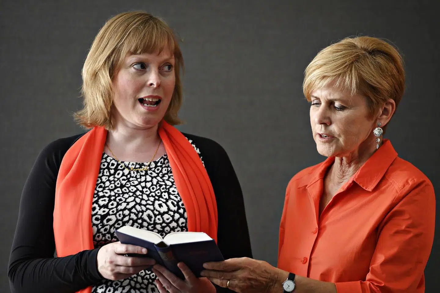 Som uafhængig dansk TV-producent håber Thomas Heurlin, at Joy Mogensen (tv.) og den nye regering vil rive det gamle medieforlig, lavet af Mette Bock (th.) i stykker og forhandle et nyt bredt medieforlig, hvor truslen fra techgiganterne imødegås.