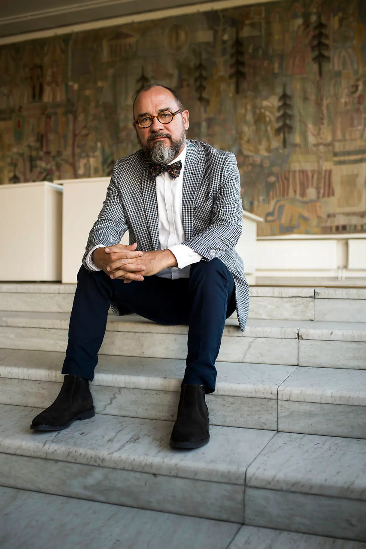 Michael Bojesen trak sig i juni fra sit formandskab og sine øvrige poster i Statens Kunstfond, efter historierne om den seksualiserede kultur i Pigekoret kom frem. Han tog også orlov fra Malmø Opera, men er nu vendt tilbage til den stilling.