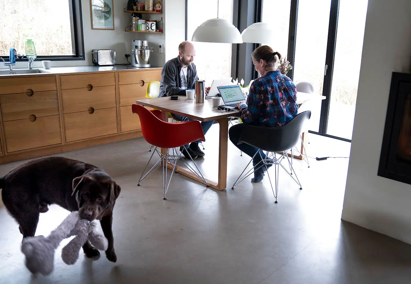 Dansk Industri står bag ny undersøgelse, der viser, at omfanget af hjemmearbejde aldrig falder tilbage til samme niveau som før coronakrisen. Arkivfoto: Liselotte Sabroe/Ritzau Scanpix