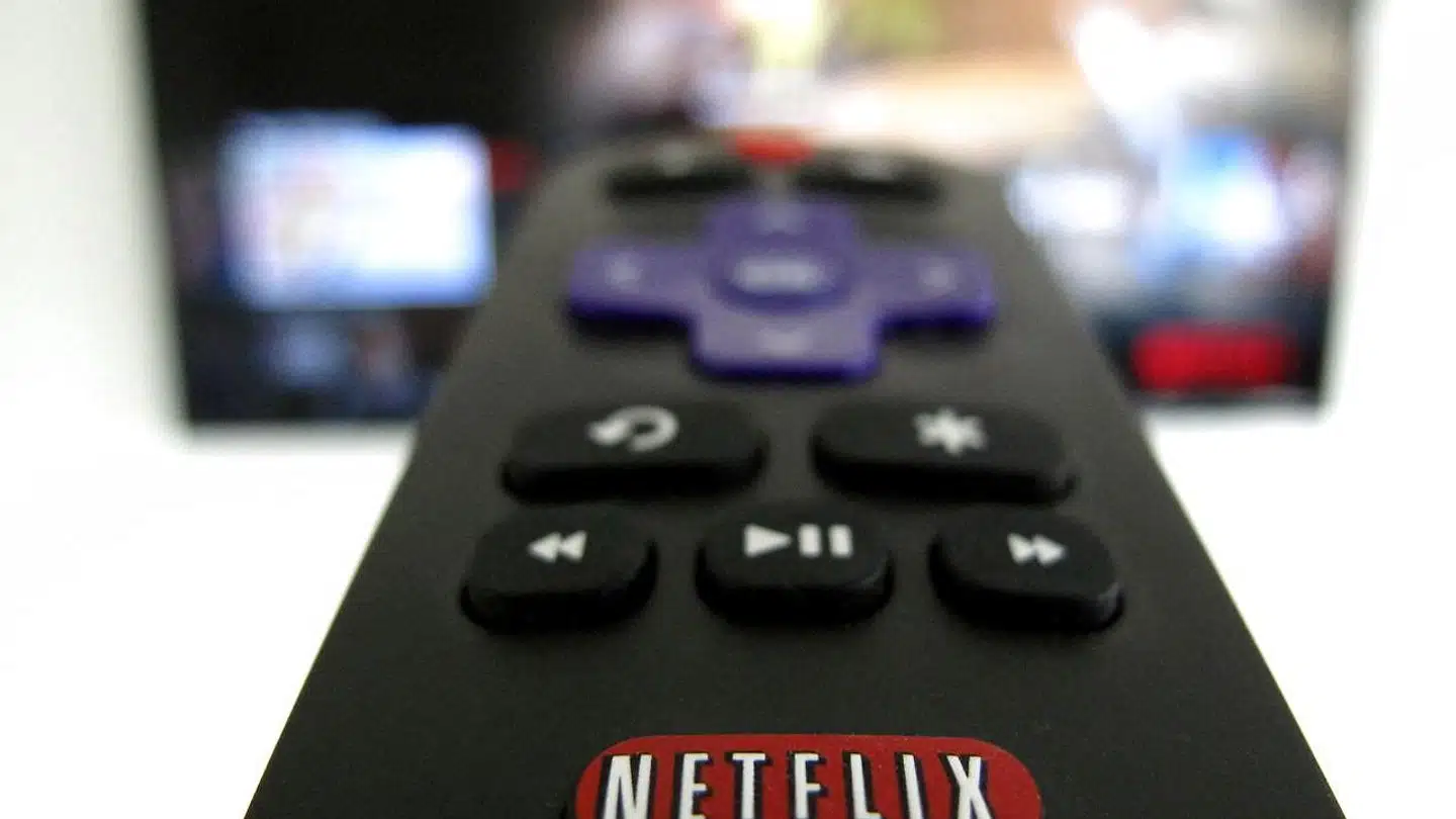 Netflix er fortsat verdens største streamingtjeneste og har derfor møvet sig ind som selvstændig knap på mange fjernbetjeninger. Også i Danmark er tjenesten stor men er ikke vokset det seneste år.