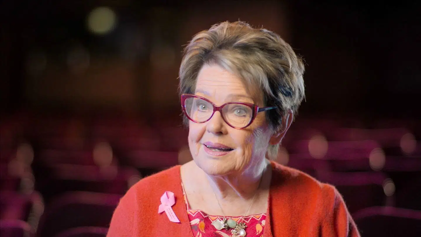 »Det skal koste livet,« siger Ghita Nørby – endnu en gang – om at gå på scenen. Men når først hun går i gang med at dissekere sin egentlige gennembrudsrolle som den kokette Celimène i Molièrs komedie »Misantropen«, er det med at lukke ørerne op.