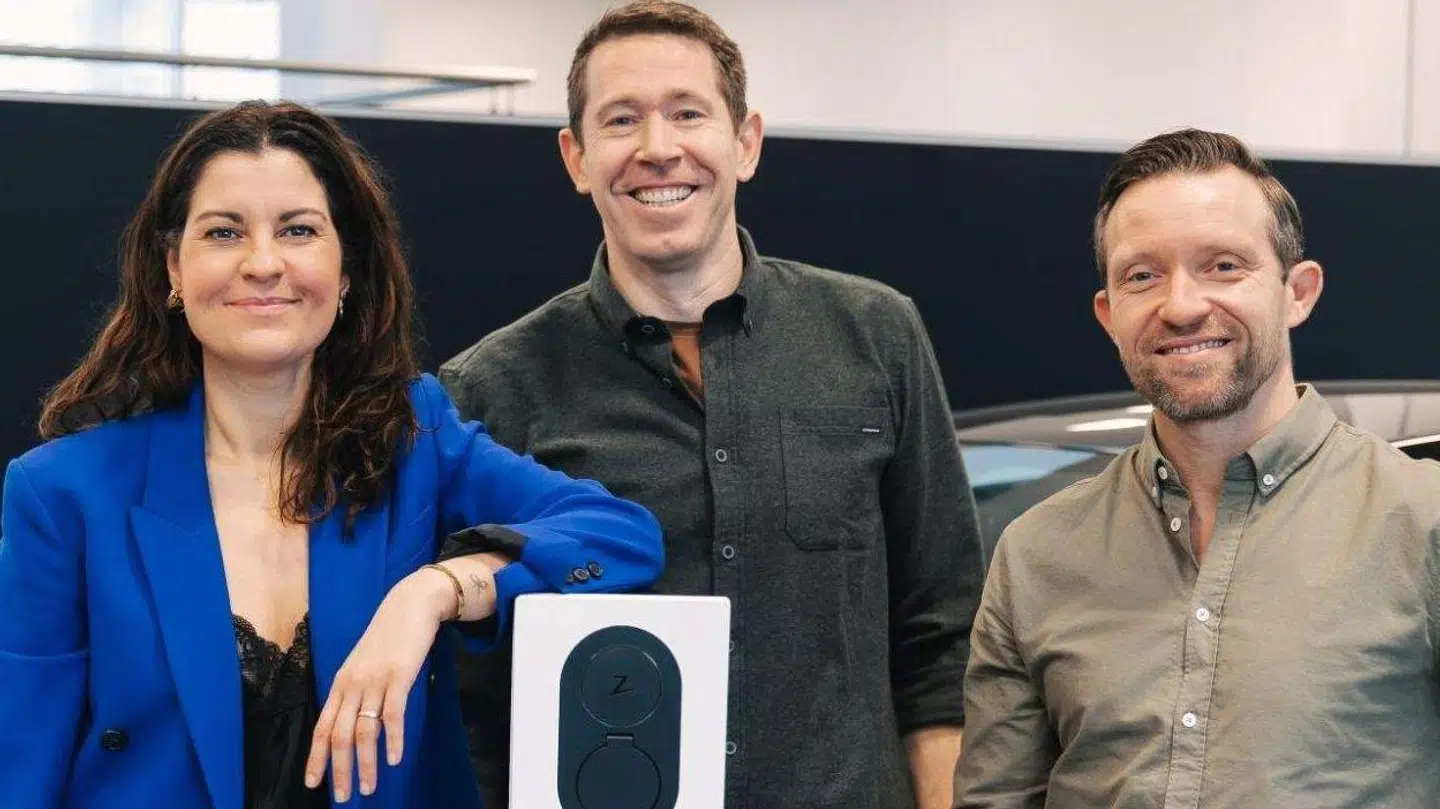 Investor Anne Stampe Olesen skød torsdag 1,5 millioner kroner i Christian Uttrups og Thomas Rybaks elbilladefirma TakeCharge. Nu har en overraskende køber meldt sig til at overtage hele selskabet.