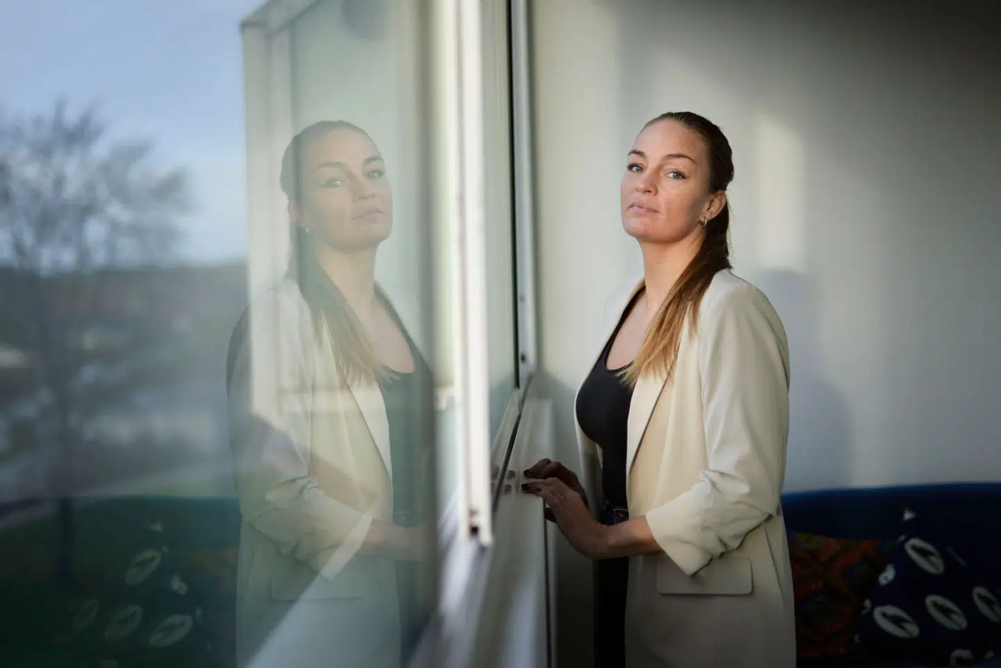 Malene Olsen har flere gange forsøgt at betale sin gæld til det offentlige, men forgæves. Hun har bedt sin morfar om hjælp. Han har forsøgt at råbe Folketinget op og få ændret loven, så hun ikke også skal betale renter af gæld, hun ikke må betale. Men forgæves.