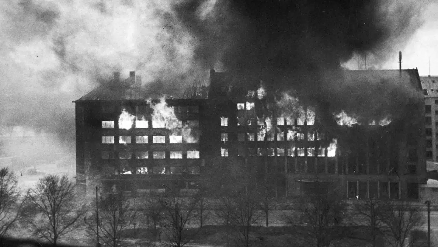 Bombardementet af Shellhuset 21.marts 1945. Lægen, professor Mogens Fog var en af de fanger, der undslap.