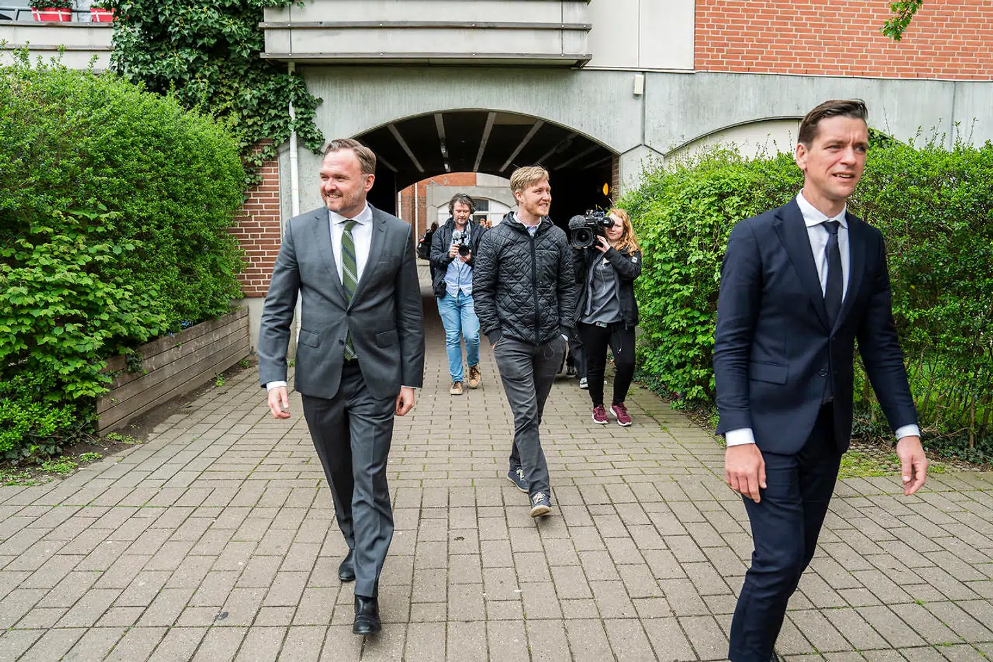 Boligminister Kaare Dybvad Bek (S) og klima-, energi- og forsyningsminister Dan Jørgensen (S) har netop lanceret en 35 mia. kr. stor renoveringspakke til boliger i håb om at sætte gang i økonomien og gavne klimaet samtidig.