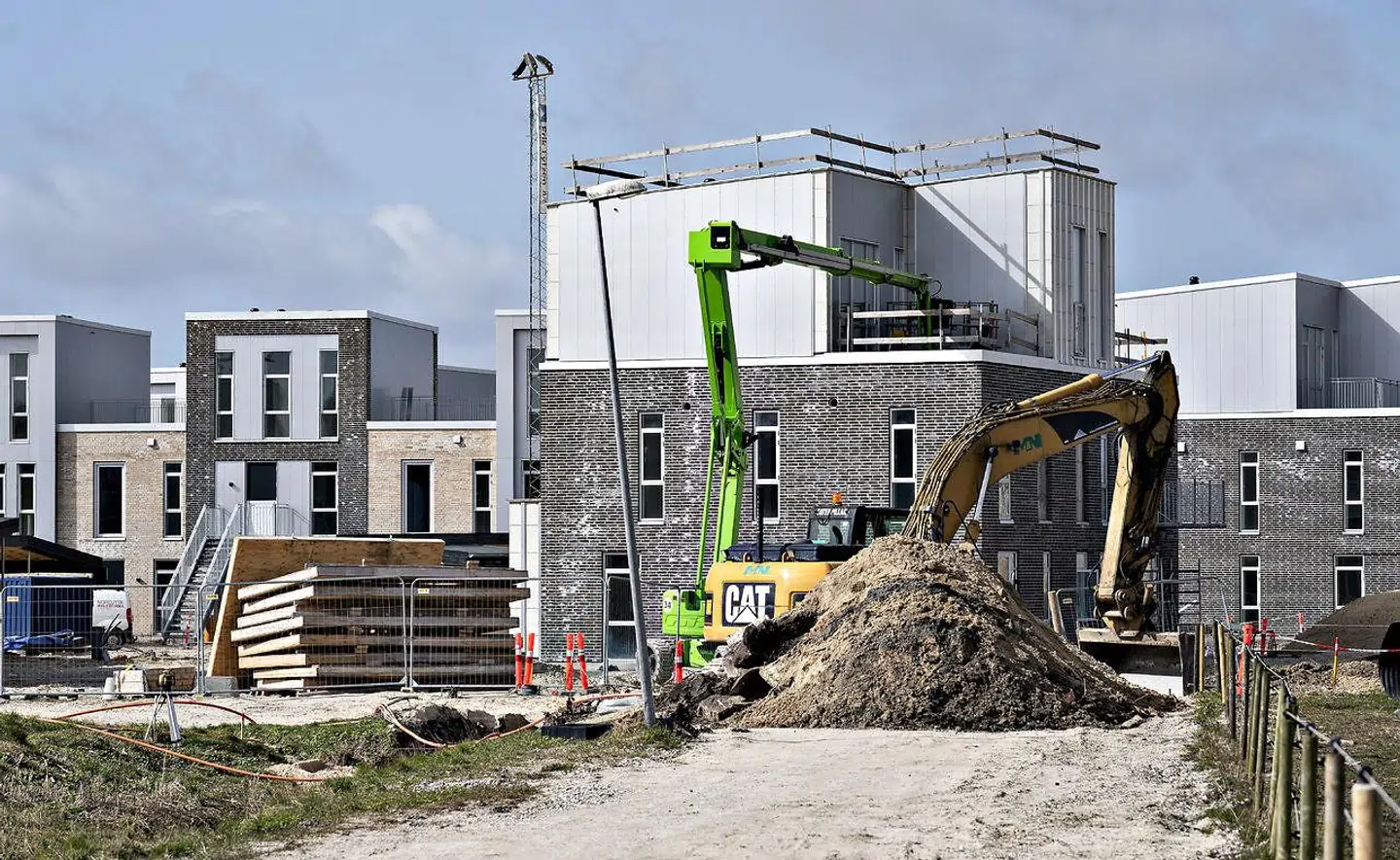 Mens oplevelsesindustrien har haft det rigtigt svært under coronakrisen, er det gået noget bedre for byggeriet. Beskæftigelsen i byggeriet er i dag højere, end da krisen startede.