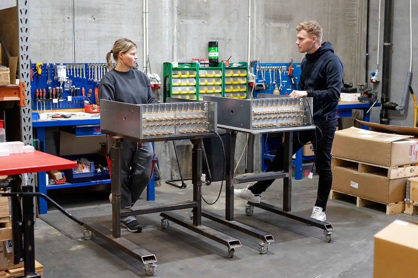 Sciteq, der udvikler og sælger udstyr til plastindustrien, er en af de virksomheder, som er hårdt ramt af rejserestriktioner.