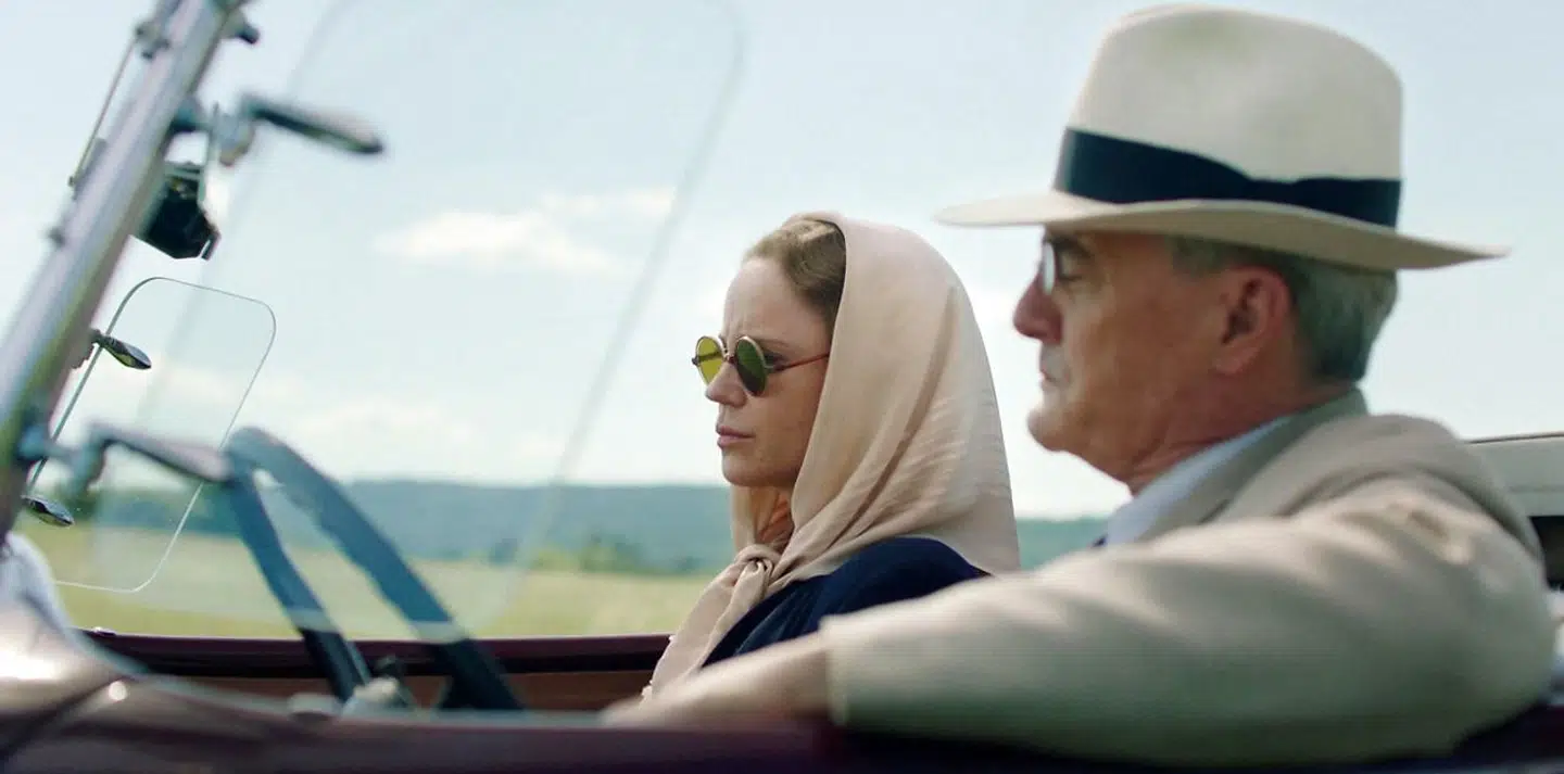 Den norske kronprinsesse Märtha havde et nært forhold til den amerikanske præsident Roosevelt og fik ham egenhændigt overbevist om at engagere sig mere i krigen. Sådan ser det i hvert fald ud i »Atlantic Crossing«.