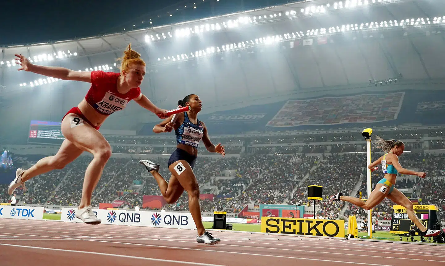 Emma Beiter Bomme, Astrid Glenner-Frandsen, Mathilde Kramer (tv.) og Mette Graversgaard slog med tiden 43,71 den tidligere danske rekord i 4x100 meter løb under World Relays i Genève, og holdet skal også deltage i disciplinen ved OL i Tokyo.