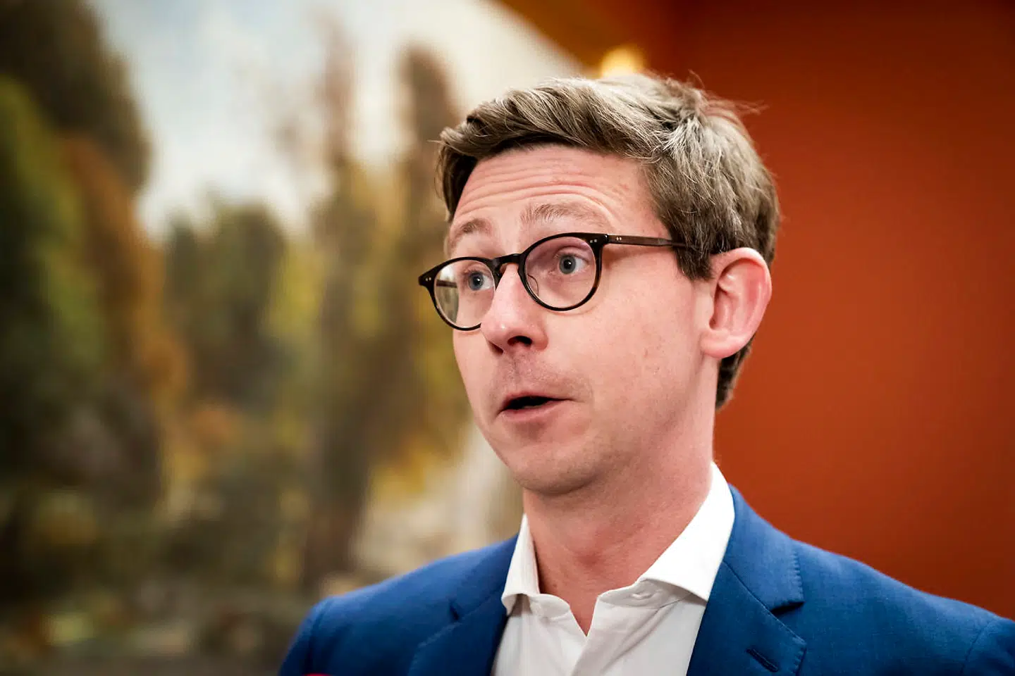 Direktør for Dansk Industri Transpor Karsten Lauritzen kalder det for en investering at fjerne afgifterne på biobrændstoffer, selvom det kan komme til at koste statskassen mange penge i manglende indtægter.