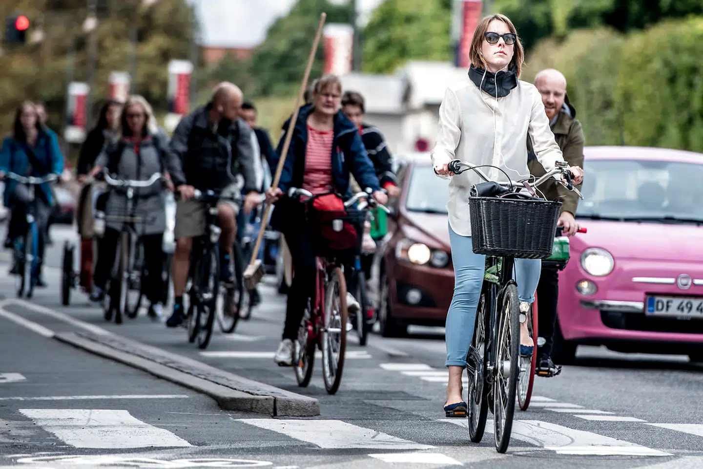 Ideen om en airbaghjelmen Hövding opstod i 2005 i forbindelse med vedtagelsen af en svensk lov, der stillede krav til at alle under 15 år skulle bære cykelhjelm. (arkiv)
