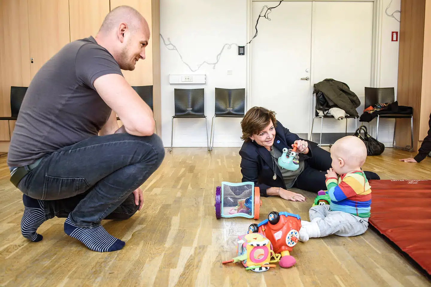 »Det sårer måske vores nationale selvbillede, at jeg så radikalt har lavet vores narrativ om, men dette er fakta og en ny grundlov skal til med familien som grundstamme for at sikre vores samfunds trivsel,« skriver Annette Spanggaard.