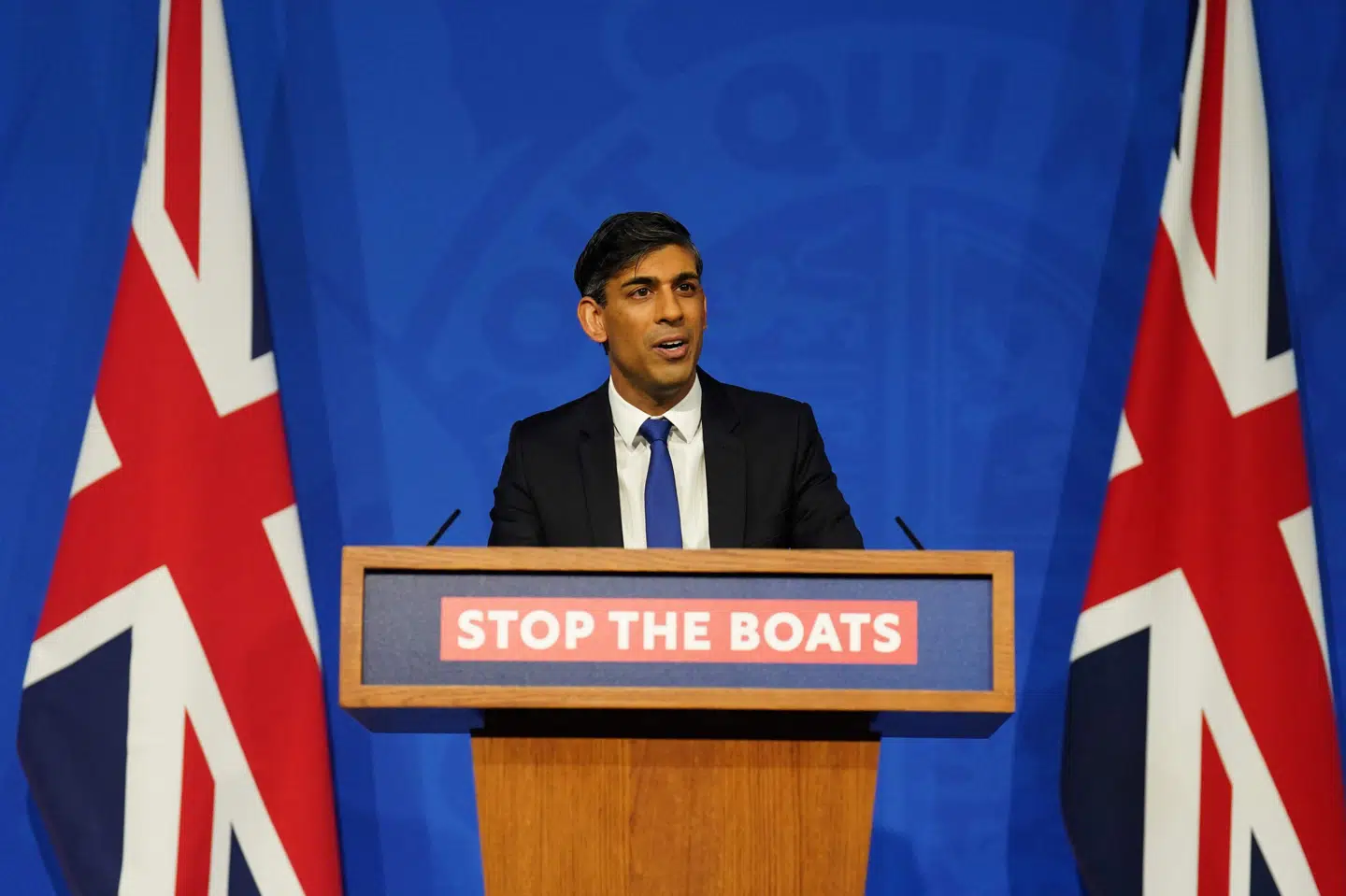 Premierminister Rishi Sunak har tirsdag aften fået en vigtig sejr i forsøget på at gennemføre sin nye plan om at sende asylansøgere til det østafrikanske land Rwanda.