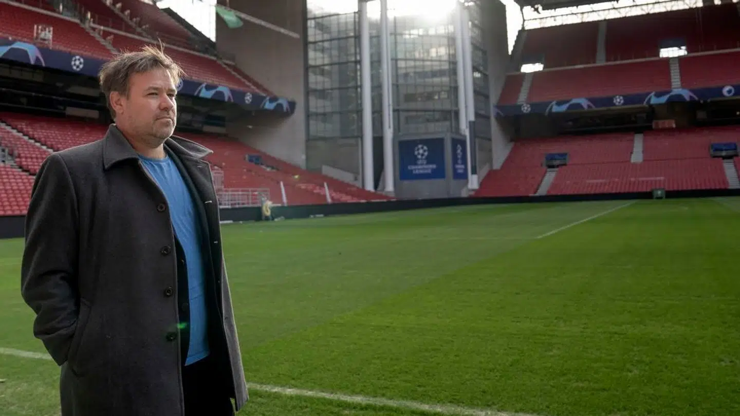 Stemningstribunen i Parken skal renoveres. FCK-direktør Jacob Lauesen fortæller hvorfor og advarer fansene mod at fortsætte koordinerede hop.