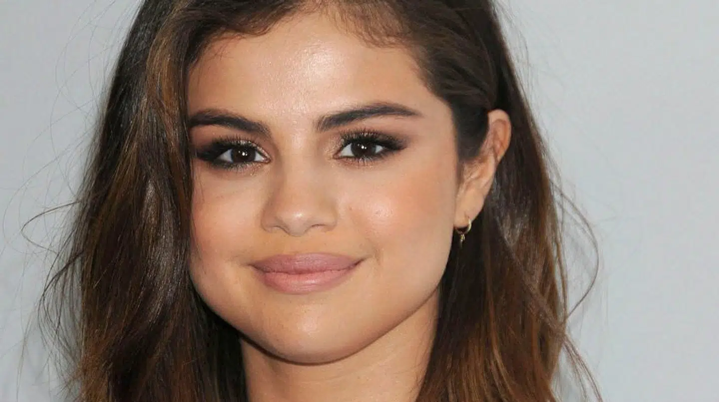 Selena Gomez har tidligere datet kollegaer som Justin Bieber og The Weeknd.
