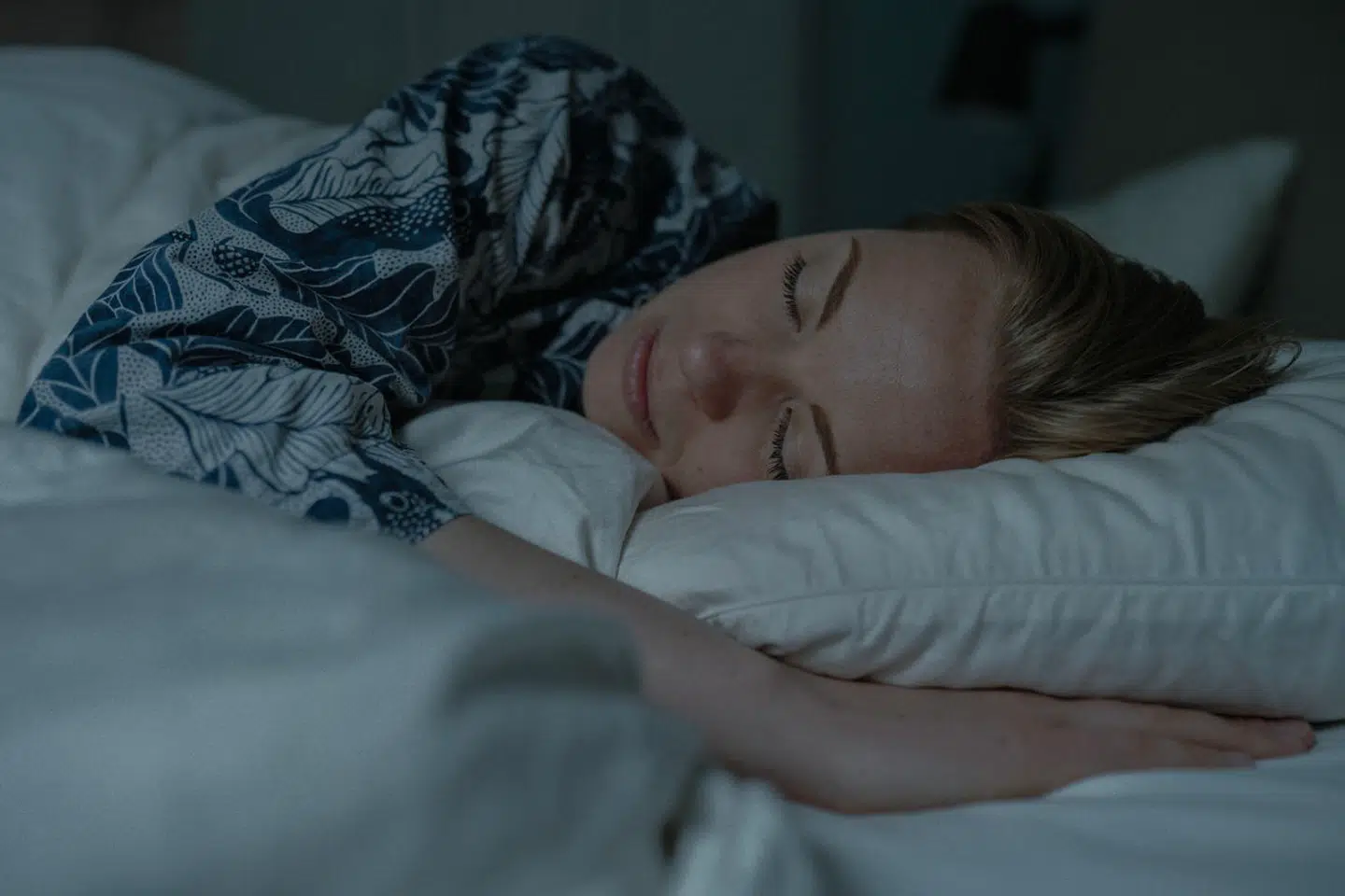 Flere og flere bruger bestemte ure og ringe til at tracke deres søvn om natten, men det kan være skadeligt for søvnen, fortæller Mikael Rasmussen.