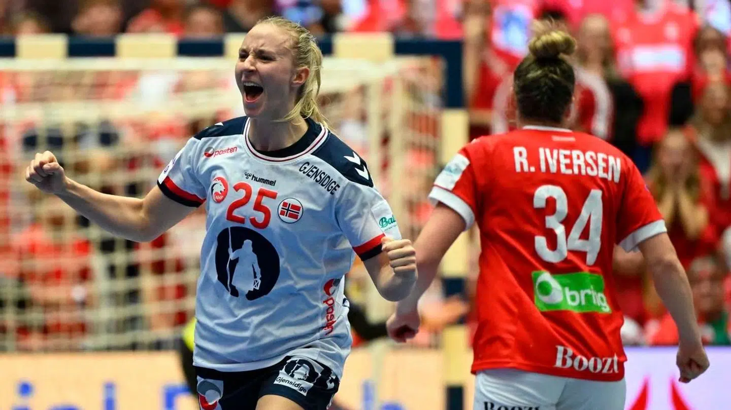 Henny Reistad var her, der og alle vegne i VM-semifinalen.