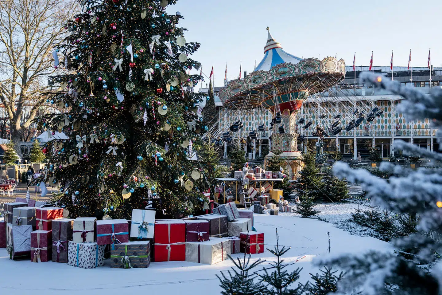 »Mennesker, der føler sig ensomme, under med garanti andre deres fællesskaber, men det smerter at blive mindet om det, hvis man ikke selv hører til nogen steder,« skriver Harun Demirtas.