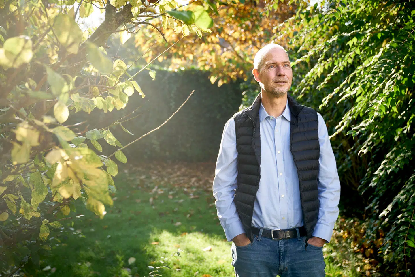 Jan Damsgaard, professor ved Copenhagen Business School, argumenterer for, at kunstig intelligens bør udrulles som værktøj blandt administrative medarbejdere i den offentlige sektor.