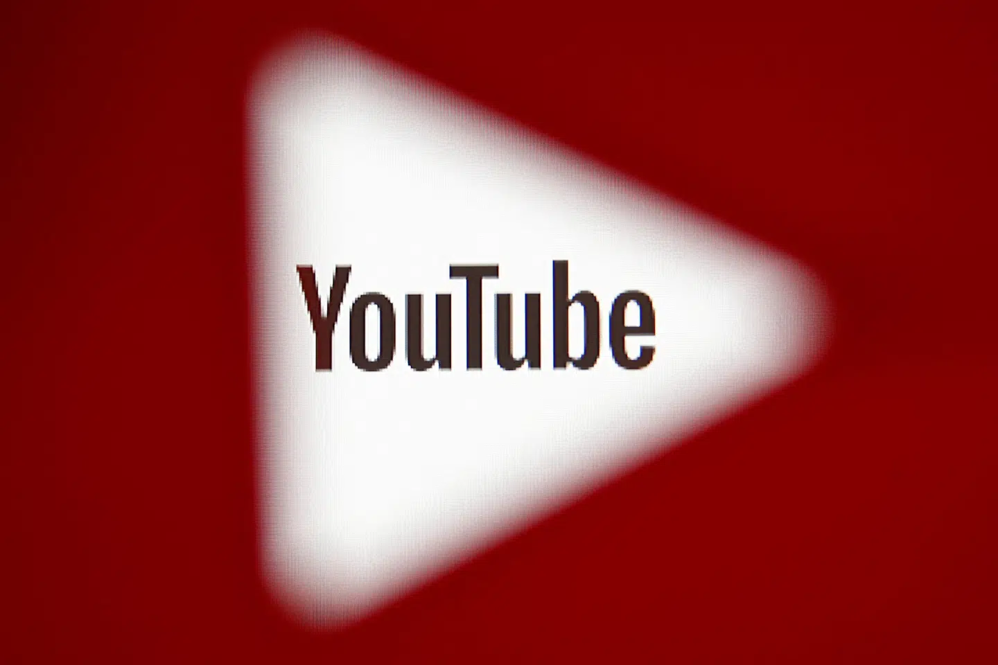 En amerikansk mor, der plejede at give forældreråd til mere end to millioner abonnenter på YouTube, har erkendt sig skyldig i børnemishandling efter at have sultet to af sine børn. (Arkivfoto).