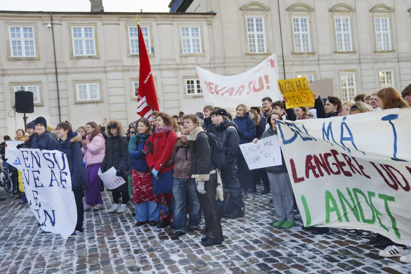 Regeringen anført af uddannelses- og forskningsminister Christina Egelund (M) vil lave SU-systemet om og blandt andet fjerne det sjette SU-år. Det er blevet mødt af demonstrationer mod SU-nedskæringer foran Christiansborg. (Arkivfoto).