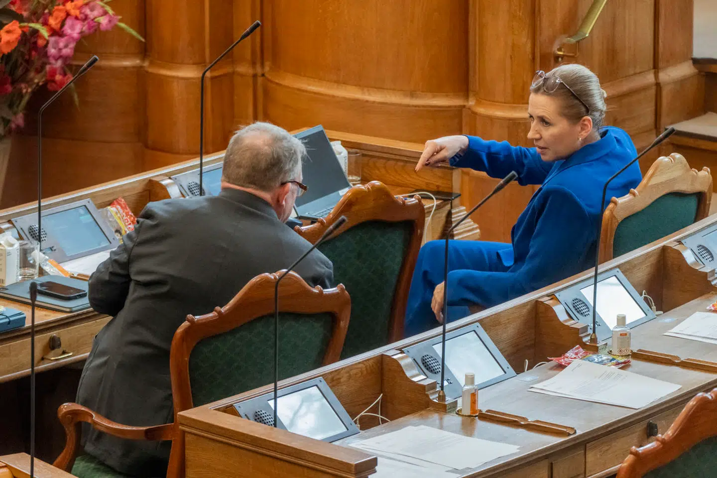 Inden for overskuelig fremtid skal vi nok indstille os på, at S og M har sat sig på magten med sin midterregering, mener Nils Sjoegren.