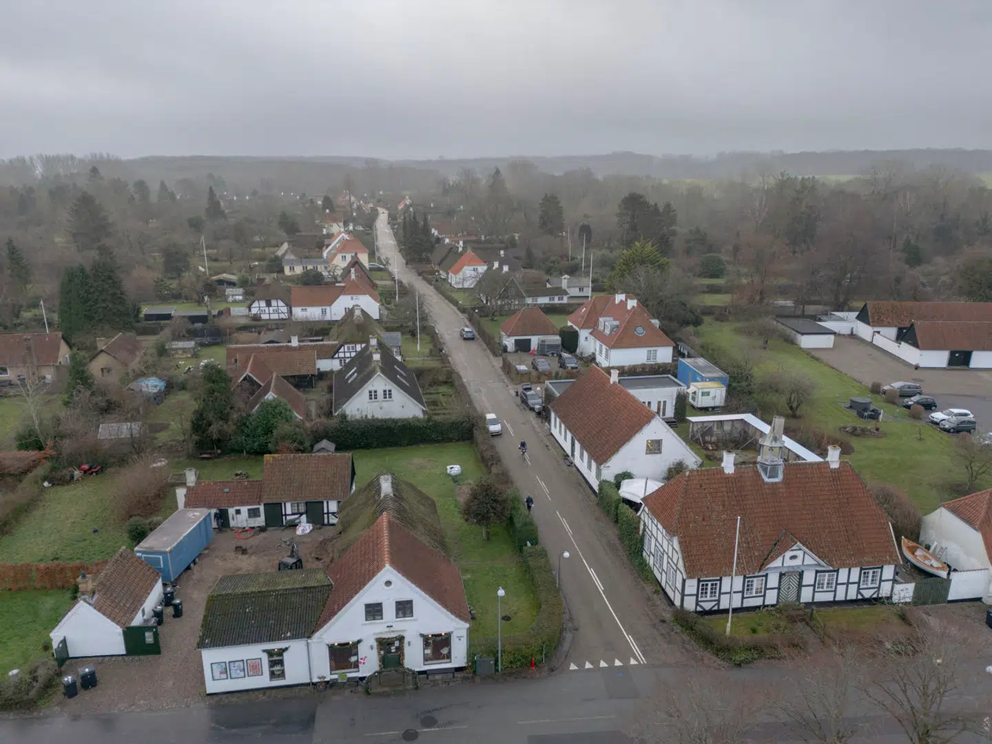 Grønnegade i Troense på Tåsinge, en ø i det Sydfynske Øhav, er et velbevaret stykke danmarkshistorie, og husene er tæt forbundet med Valdemars Slot. Forrest i billedet til venstre ses den beboerdrevne købmandsbutik, Storms Hjørne.
