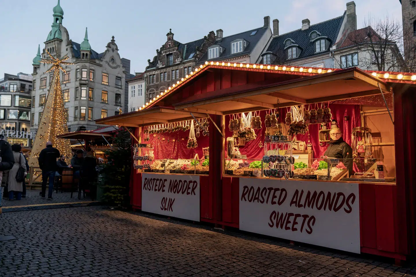 Vinterturisme kan ikke lykkes, hvis der blot er tale om discount bemandet med udenlandsk arbejdskraft, mener Jens-Kristian Lütken om de københavnske julemarkeder.