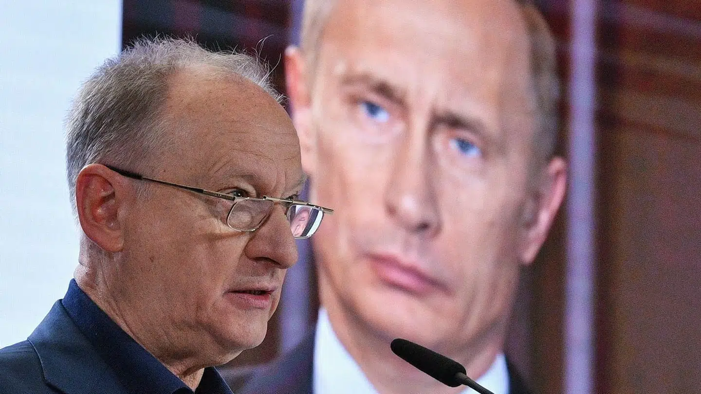 Lederen for det russiske sikkerhedsråd, Nikolaj Patrusjev, i forgrunden, er tæt på Putin. Han godkendte angiveligt et attentat på Prigozjin.