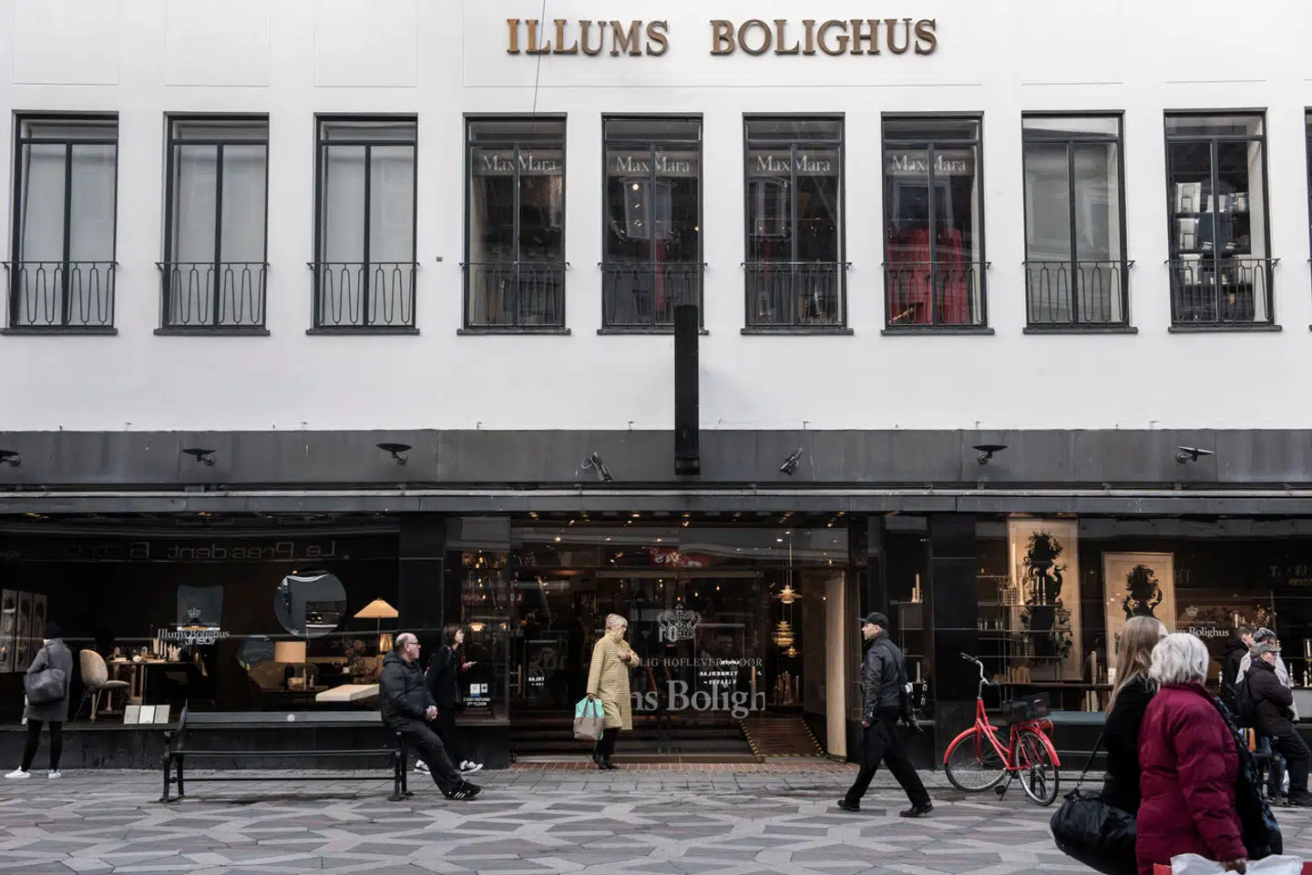 Den ikoniske bygning på Amagertorv er tegnet af arkitekten Kay Kørbing og har været Illums Bolighus' hovedforretning siden opførelsen i 1961.